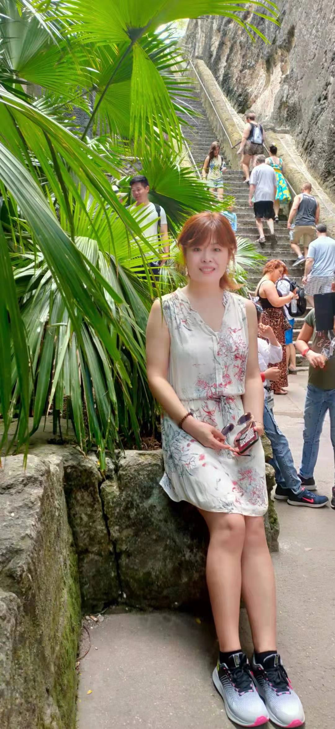 【今日相亲温哥华】美女晶晶聪明温柔,善解人意
